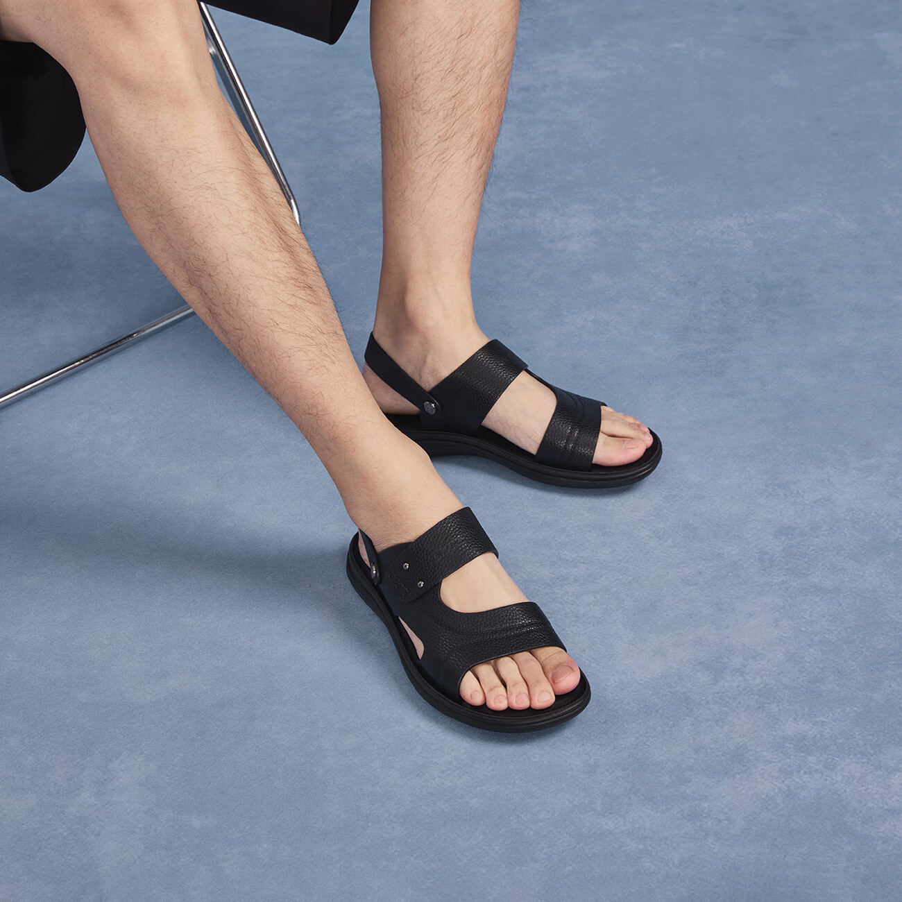 Aokang Sandals, Beach Shoes, Men's Comfortable Casual Open-Toe Breathable Two-Way Simple Slippers, Black, Size 44