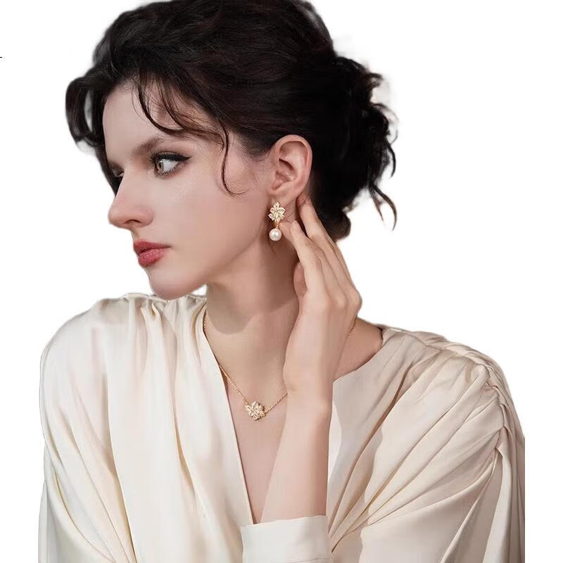 White Image 3