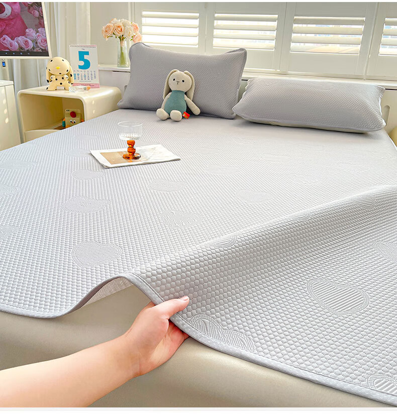 Grace Class A Ice Bean Cooling Mat Fitted Sheet, Summer Air Conditioning Bed Sheet, Home Use Washable, 1.8*2M, Big Ear Dog - Blue 2