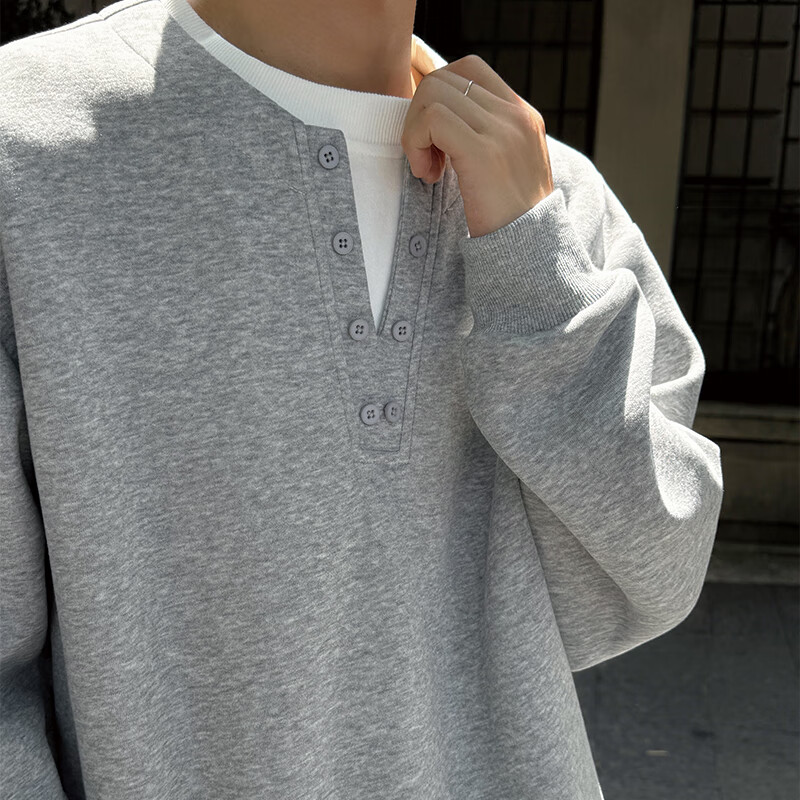 IZEXX Faux Two-Piece Henry Neck Sweatshirt for Men, Autumn Round Neck Simple Versatile Loose Base Layer Top JW19 Light Gray L