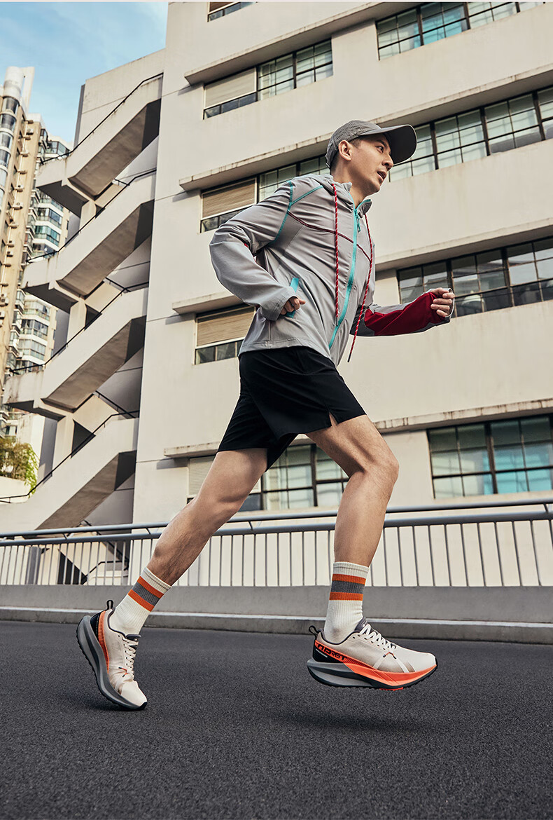ERKE Running Shoes, Men's Sneakers, Soft Cushioning, Shock-Absorbing, Men's Style Running Shoes, Non-Slip, Wear-Resistant, for Running 3