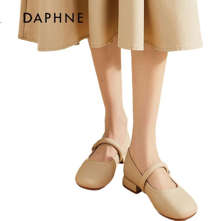 Женские туфли DAPHNE
