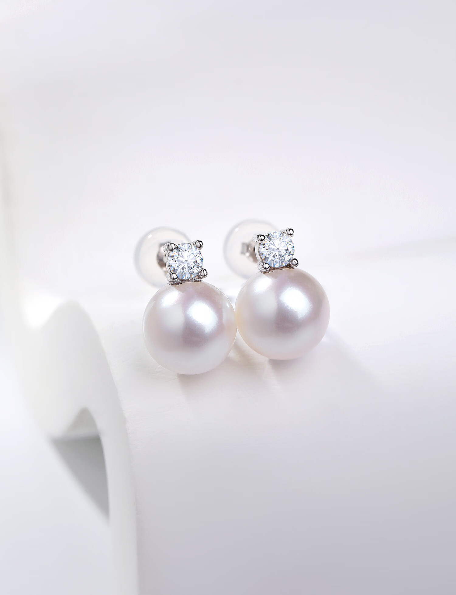 Daimi S925 Silver 10-11mm Round Freshwater Pearl Stud Earrings Princess Style Mother's Day Gift for Girlfriend Wife 16