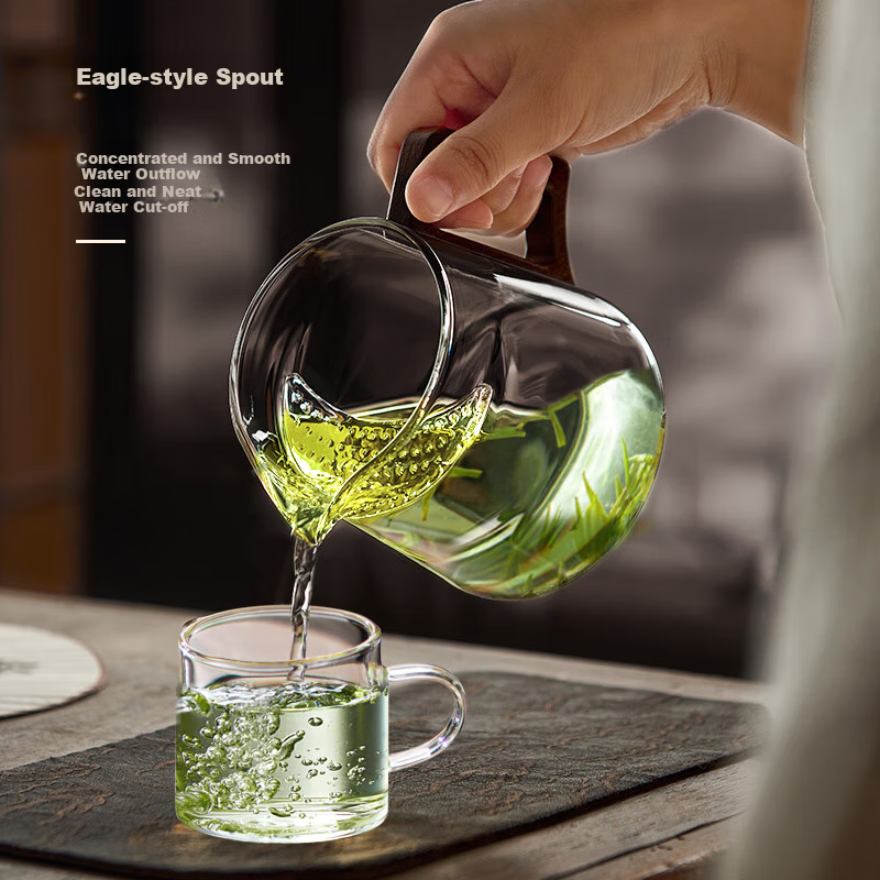 YIHUTEA Fair Cup Glass Teapot, Crescent-Shaped Filter, Specialized Tea Accessory for Green Tea, Glass Tea Divider with Tea Strainer
