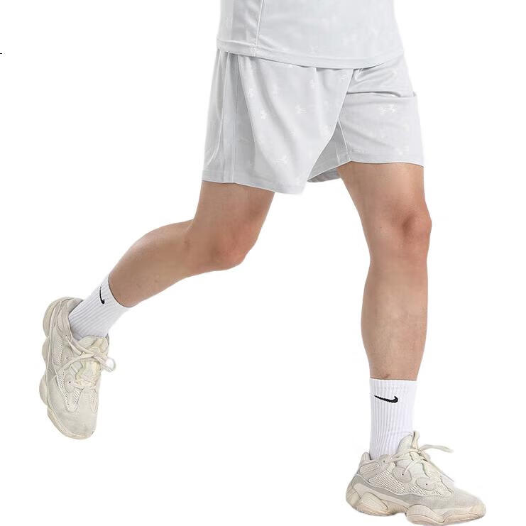 Спортивные шорты с быстрой сушкой