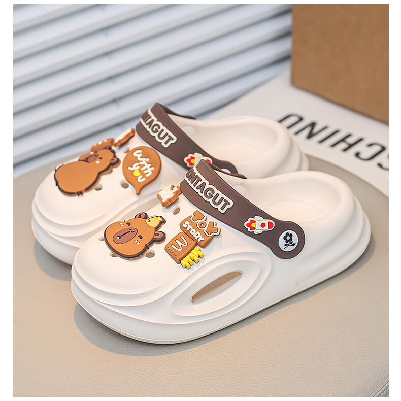 Montagut Boys' Clog Sandals Children's Slippers for Ages 6-12 Indoor Non-Slip Sports Beach Closed-Toe Sandals 4