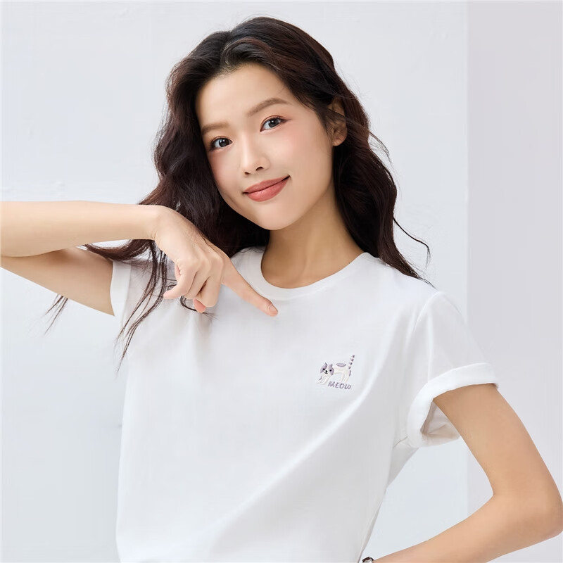 Giordano Women's Short Sleeve T-Shirt, Pure Cotton, Cute Age-Reducing Cat Embroidery, Round Neck Casual Top, 13325327