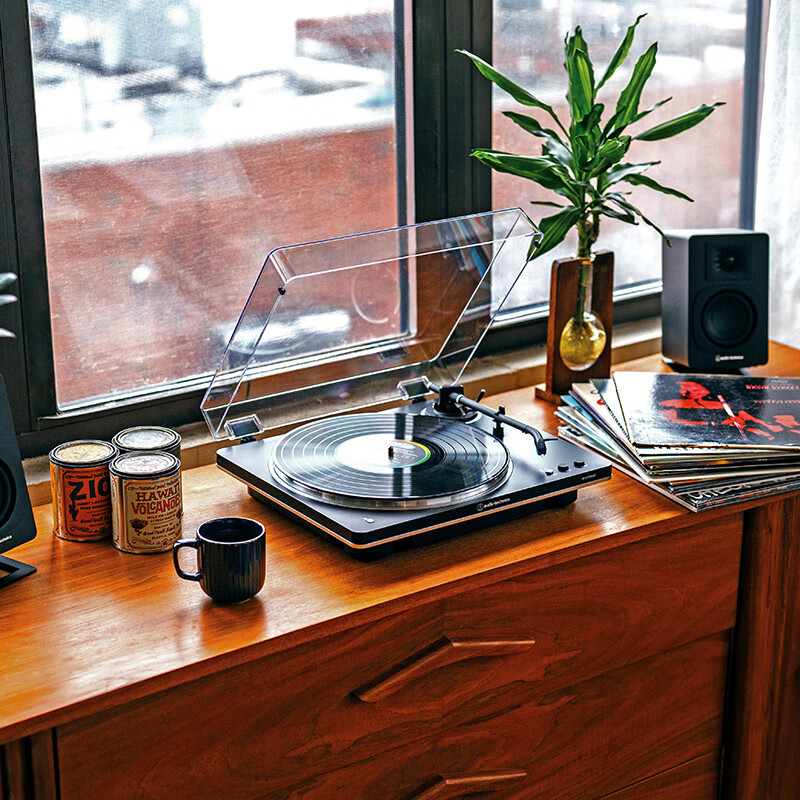 Audio-Technica [Self-Operated] LP70XBT BS Bluetooth Wireless Vinyl Record Player, Retro Audiophile Phonograph, Electric Phonograph, Black And Silver Graduation Gift, LP60X Advanced Versio