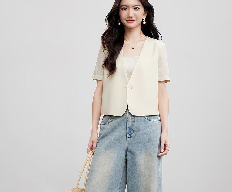 Sentubila Women's Summer Cool Feeling Sun Protection High-End Padded Shoulder Short Blazer Jacket Apricot M 18