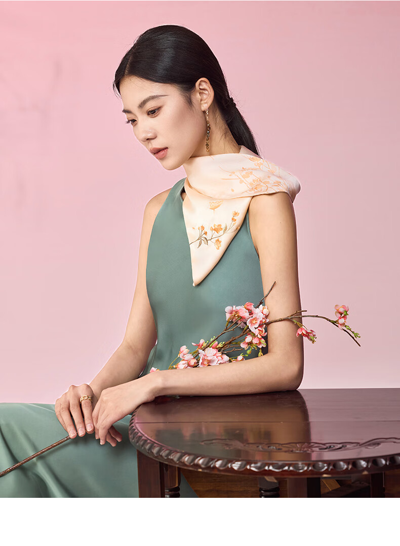 Embroiderer Silk Suzhou Embroidery Silk Scarf Gift Box Intangible Cultural Heritage Mulberry Silk Genuine Silk Women's High-End Small Square Scarf Gift for Girls 38 Goddess Festival Present 9