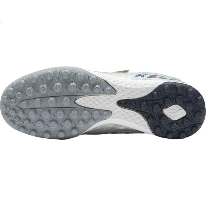 Детские футбольные бутсы KELME TF с шипами для искусственного газона, застежка на липучке, нескользящие, износостойкие, металлический серебристо-черный, размер 35