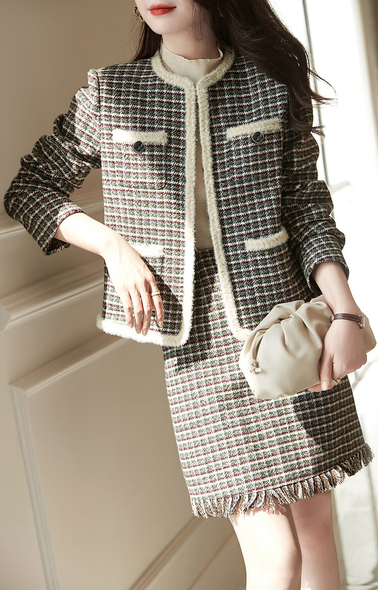 Dme Xiaoxiangfeng Two-Piece Winter Set, Commuter Round Neck Top And Skirt, Contrasting Color Outfit for Women, Fashionable, Black, M 13