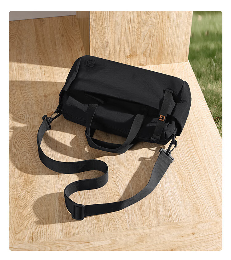 GOLF Shoulder Bag, Casual Crossbody Bag for Men And Women, Lightweight IPad And Phone Bag, Water-Resistant Outdoor Cycling Sports Small Backpack 9