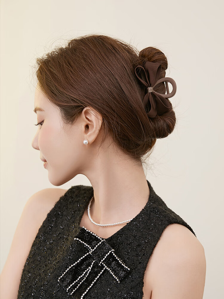 CHIMERA Maillard Shark Clip Gentle Bow Medium Hair Claw Clip for Women Birthday Gift 1