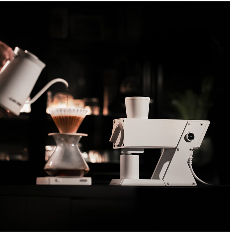 MHW-3BOMBER, Gift Sniper Portable Electric Coffee Grinder, Professional Home Coffee Bean Grinder with Titanium Coating 40