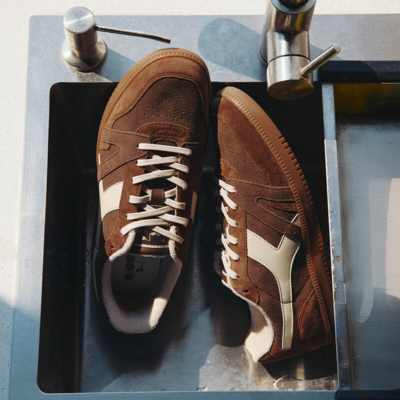 Diadora Men's And Women's Casual Shoes SAUNTER Synth, Brown/yellow, Recommend Ordering Half Size Up, Size 44