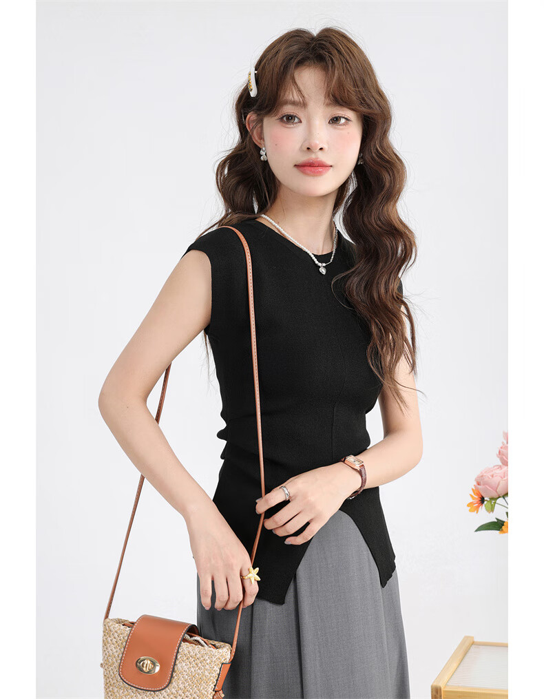 Jeanswest Women's Summer V-Neck Sleeveless Solid Color Pleated Waist-Slimming Split Top Black One Size 6