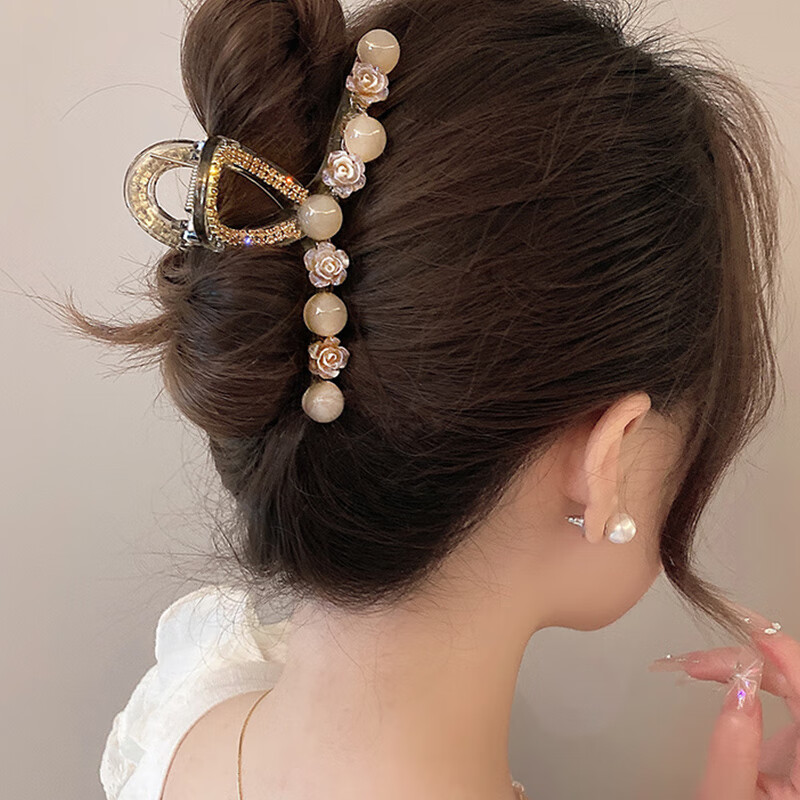 Jianyingshu Sweet Little Chanel Style Camellia Pearl Hair Claw Clip Hairpin High-End Hair Accessory for Women New Model