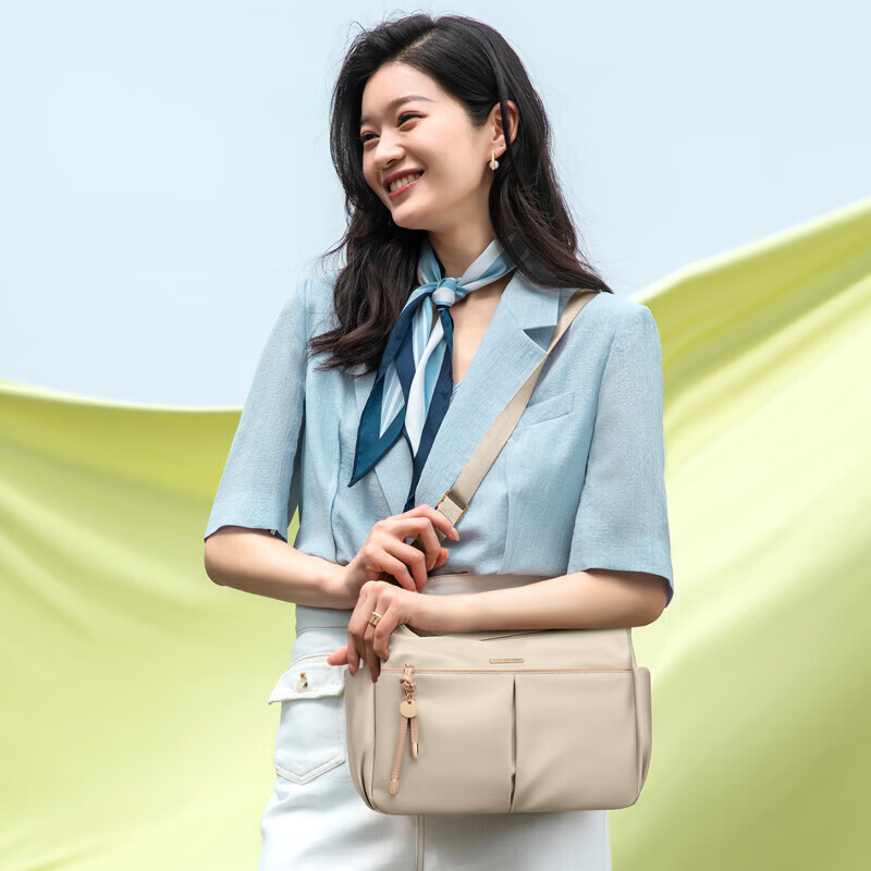 GOLF Shoulder Crossbody Bag for Women, Fashionable Handbag, Versatile Commuter Bag, IPad Bag, Water-Resistant Phone Pouch, Birthday Gift for Wome
