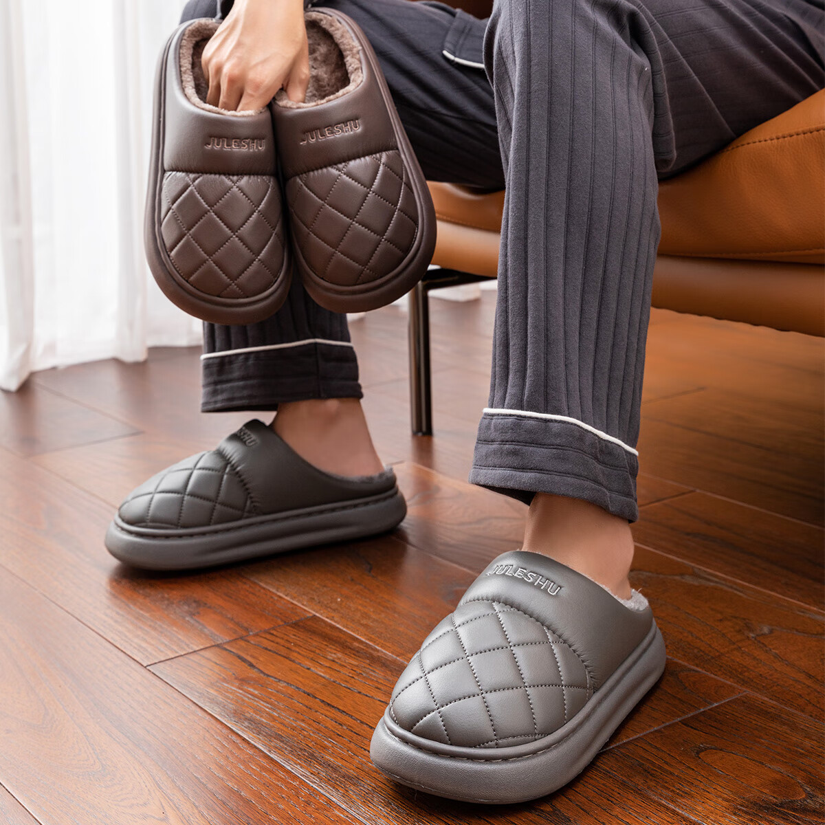TZLDN Waterproof Cotton Slippers Men's Thick Sole Home Elderly Autumn Winter Fleece Lined Thickened Couple Cotton Shoes PU Leather Men Shoes