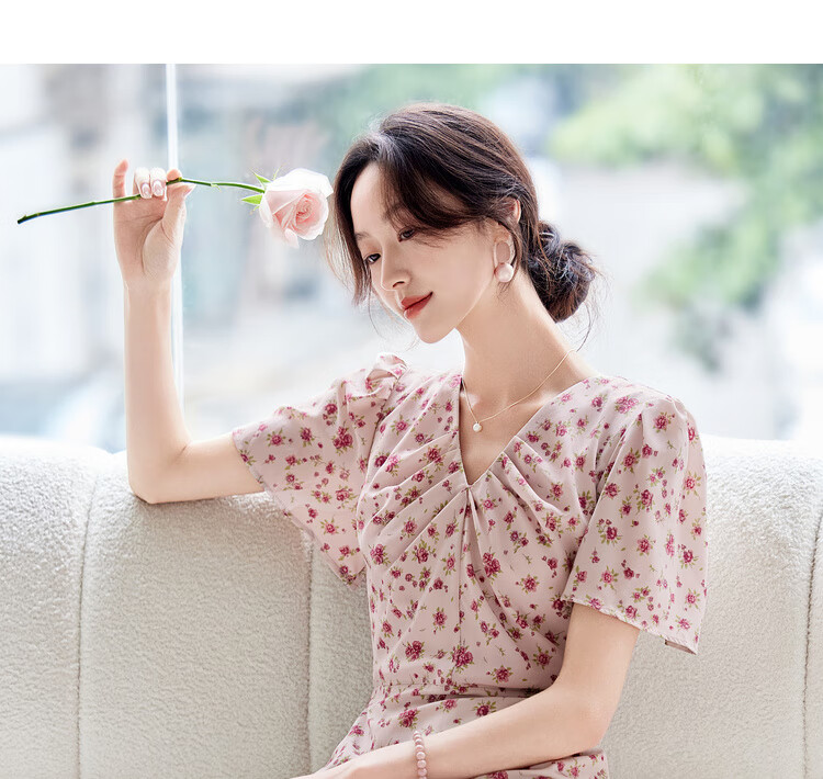 Sentubila V-Neck Trumpet Sleeve Floral Print Dress for Women, Summer Waist-Cinching Slimming A-Line Floral Dress, Romantic Mid-Length Dress with Rose Patter 7