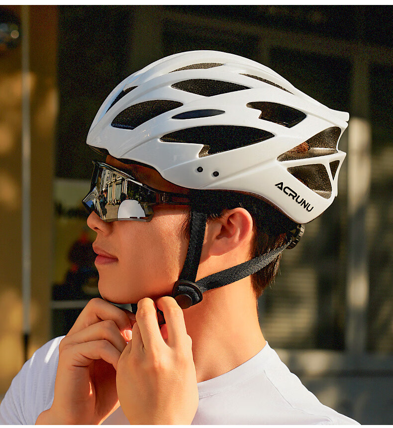 ACRUNU Integrated Cycling Helmet Mountain Road Bike Casual Commuting Breathable Safety Helmet Upgraded Thickened Pure Black 9