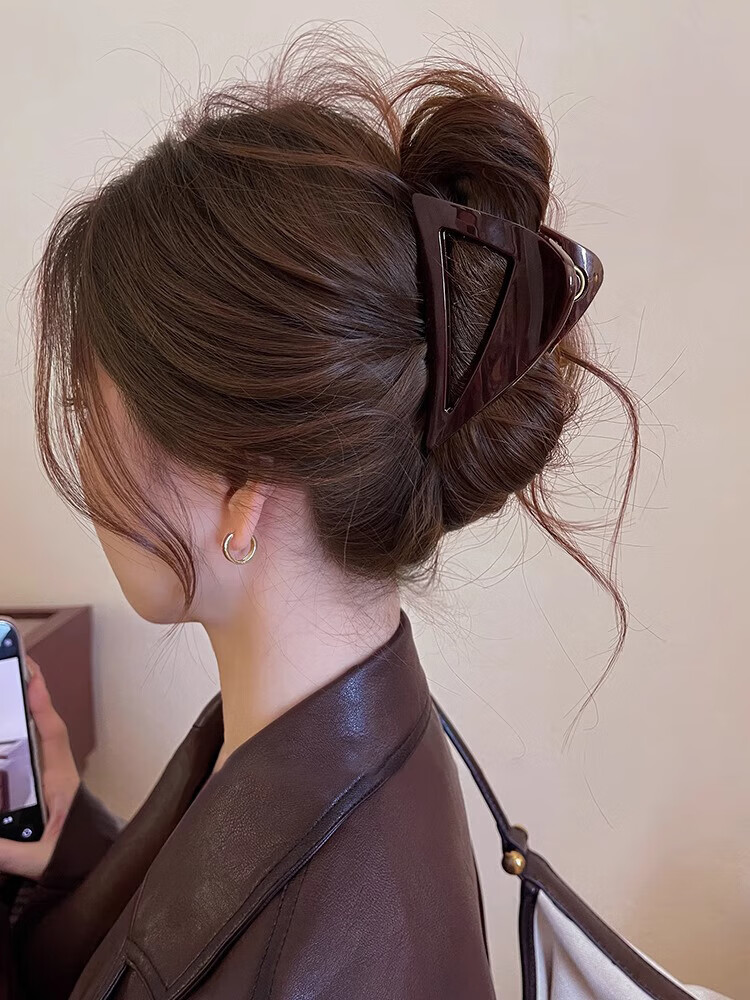 MKING PRETTY Chocolate Brown Triangular Claw Clip Shark Clip for Women, 2025 New Style Elegant Summer Hair Clip, Back of Head Clip, Hair Accessory 6