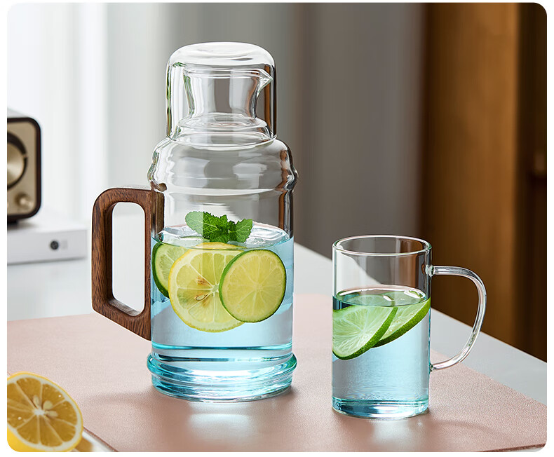 Meisini Glass Cold Water Pitcher, Heat-Resistant Thickened Glass Pitcher with Wooden Handle, for Boiled Water And Summer Drinks 2