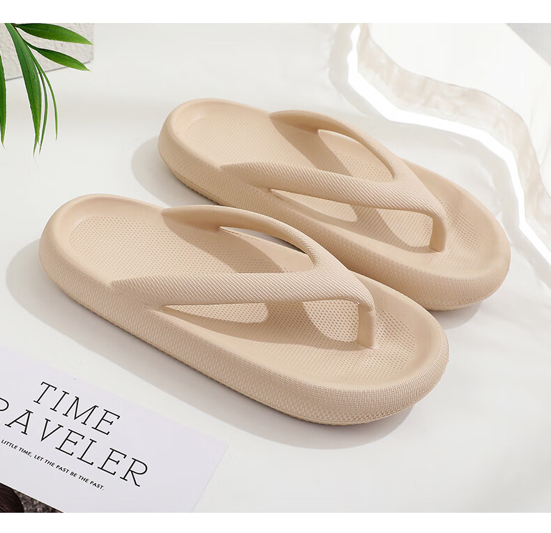GUOLUOFEI Thick-Soled Flip-Flops for Men, Summer Wear, Fashionable Casual Beach Sandals with Comfortable Step-On Feel, Black, Size 40-41 5