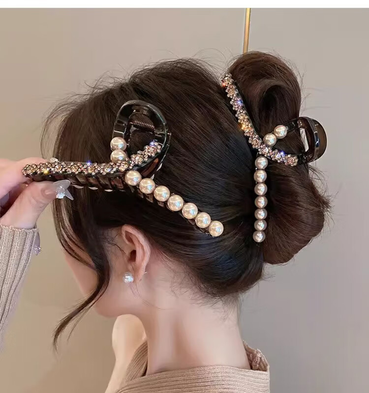 Dongyi Premium Hair Clip for Women 2026 High-End Back Hair Bun Claw Clip Shark Clip Hairpin Hair Accessory Birthday Gift 1