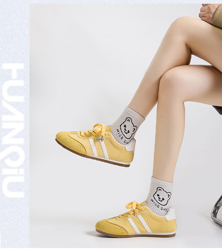 Global 2026 Stylish Spring Low-Top Sneakers Ins-Style Black and White Classic Soft Sole Breathable Trainer Shoes 10
