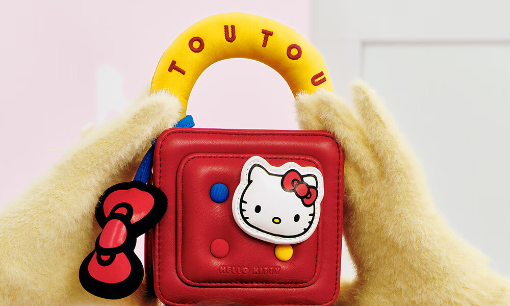 Toutou Birthday Gift, HelloKitty Shoulder Bag, Sanrio Waffle Bag, Red Hello Kitty Zodiac Year Souvenir 17