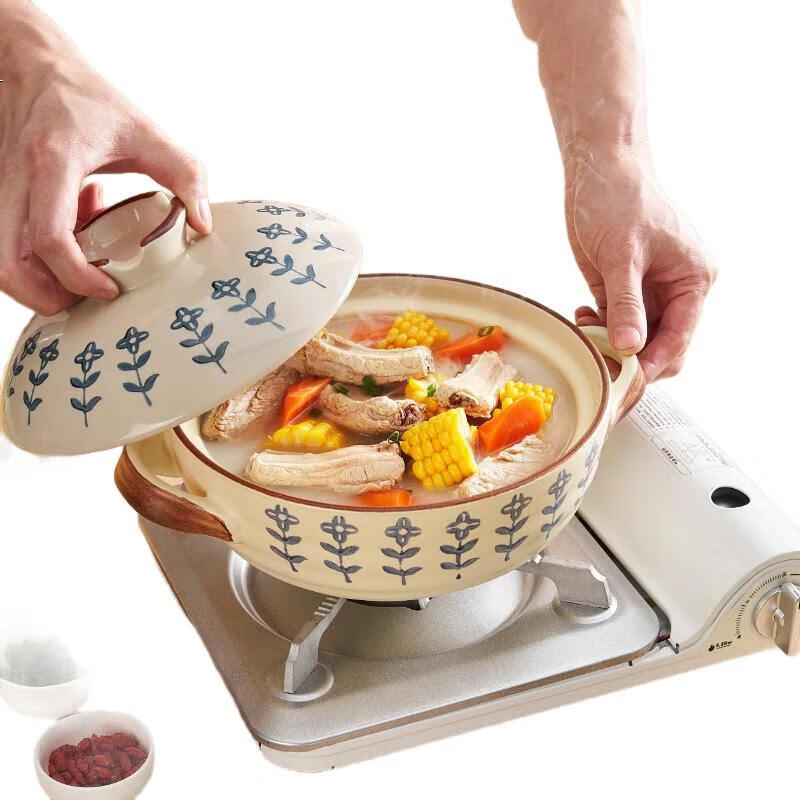 Глиняный горшок для тушения