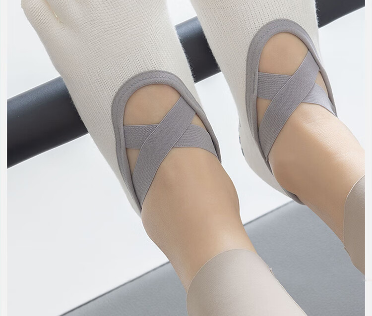 Duweike Five-Toe Yoga Socks Pilates Women Summer Thin Professional Non-Slip Indoor Sports Boat Socks White 2 Pairs Pack 3