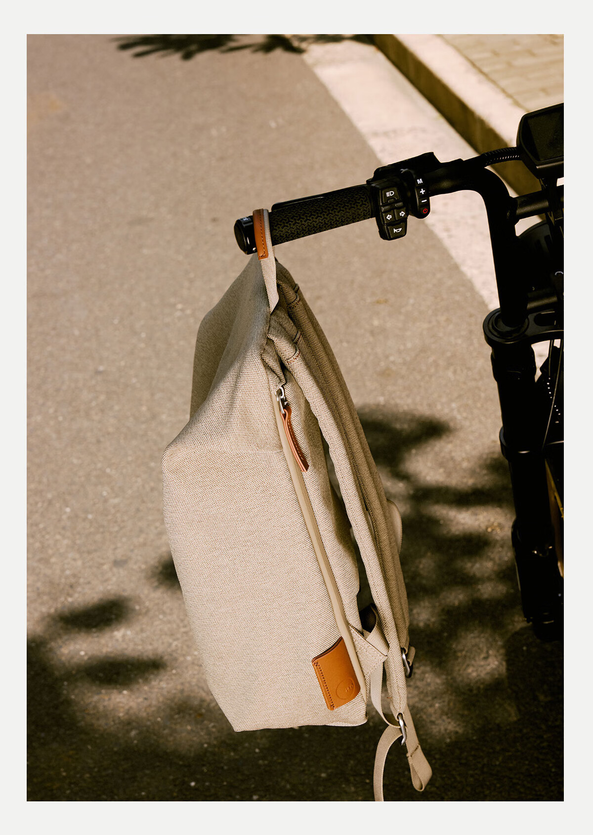 ITO "Lu Yuxiao Same Style" TRUFFLE 2 Rock White 18L Travel Lightweight Backpack for Men And Women, Air Bag Laptop Bag 8