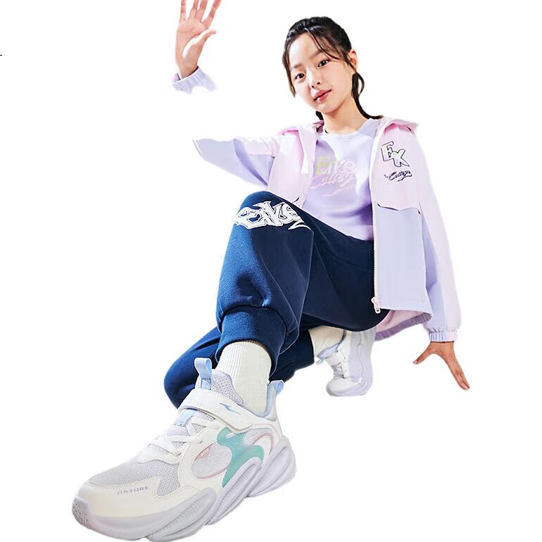 White Image 3