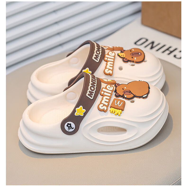 Montagut Boys' Clog Sandals Children's Slippers for Ages 6-12 Indoor Non-Slip Sports Beach Closed-Toe Sandals 5
