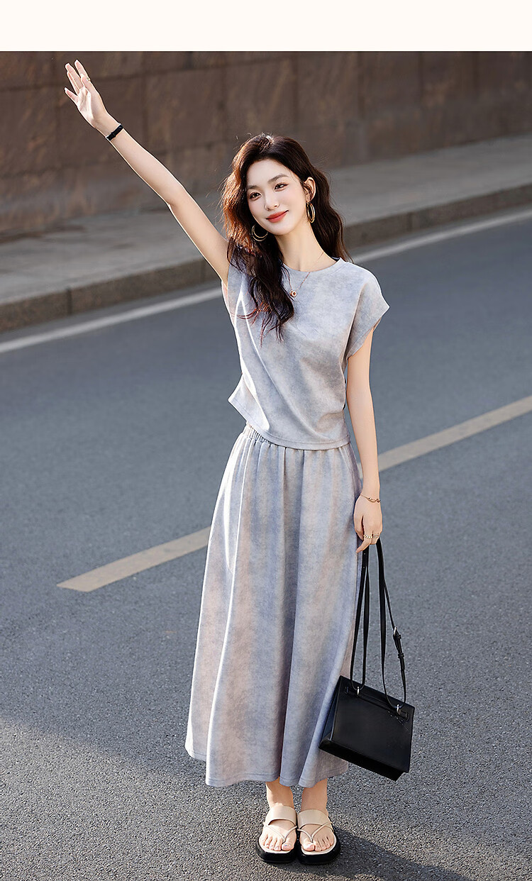 Demana Gradient Print Set Summer Elegant Round Neck Flutter Sleeve Top with Pleated Buttoned Flared Skirt Women's Two-Piece Set 9