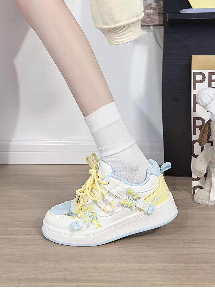RENBEN Matcha Green Butterfly White Sneakers for Women, New Fashion Versatile Casual Shoes, Thick-Soled Korean Style Platform Shoes, White And Green, Size 38 18