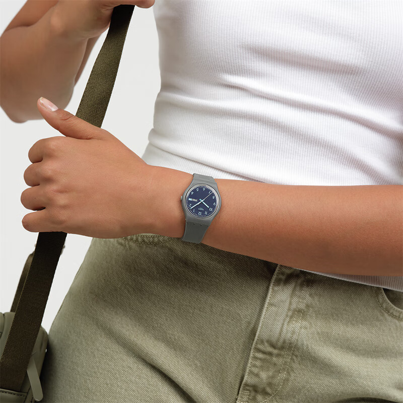 Swatch Swiss Watch, ESSENTIALS Series, Trendy Gift Exam Watch for Men And Women, Quartz Watch, Woven Ink-Dyed
