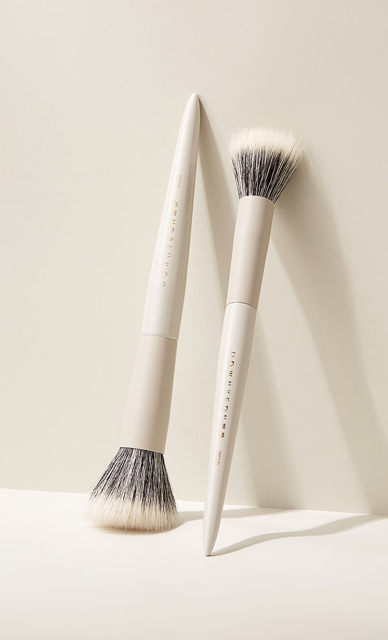 Rownyeon YM229 Blush Brush, One Piece, Small Size, Soft Bristles, Animal Hair Powder Makeup Brush, Wool 1