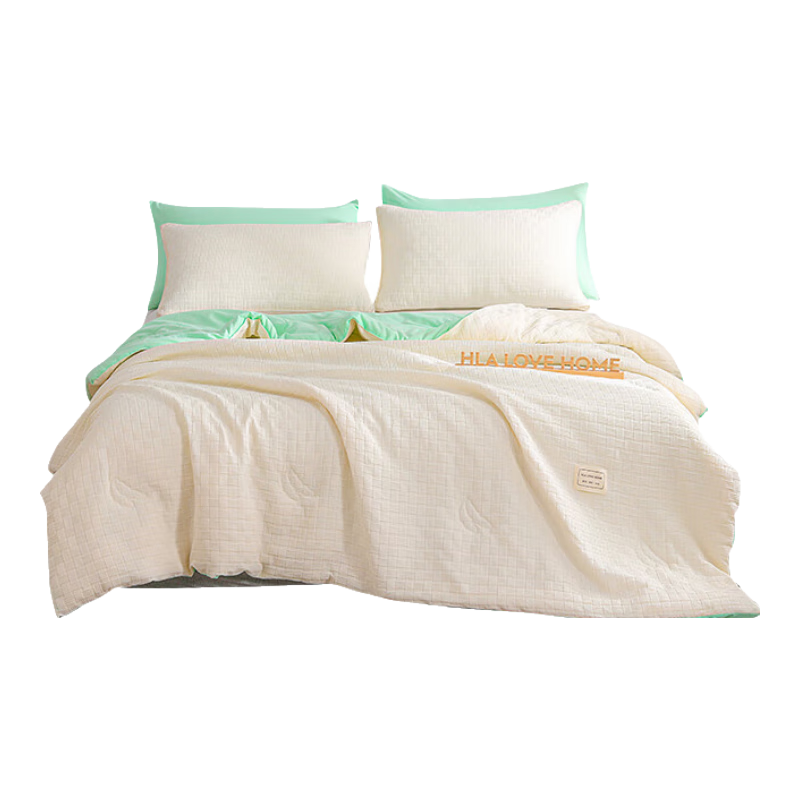 HLA Class A Satin 21% Soy Fiber Summer Cool Quilt, Summer Air Conditioning Quilt, Machine Washable, 1.8*2.2m, Cream White + Water Gree