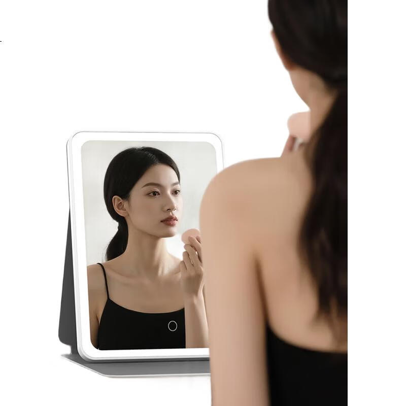 White Image 2