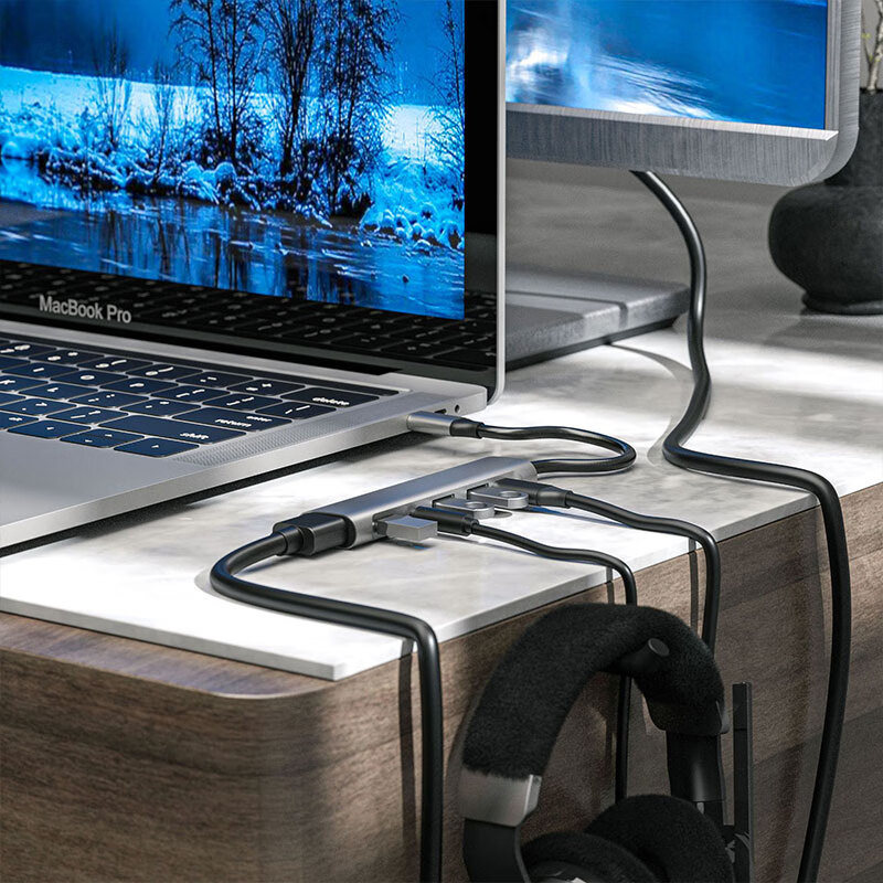 Youlianxing Type-C to HDMI Expansion Dock, Six-In USB-C Hub, 3.5mm Headphone Adapter, 4K Converter, Compatible with Huawei, ZTE Cloud Computers, Laptops, Smartphones, And Tablets 2