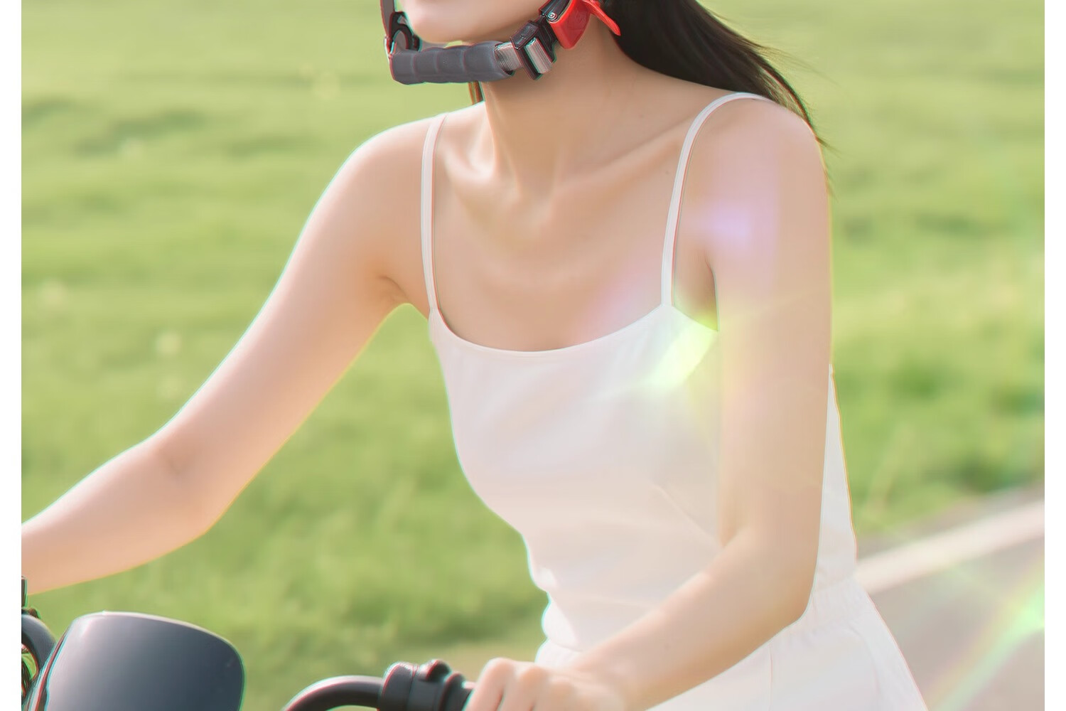 Two Little Bees Electric Scooter Helmet 3C Certified Duckbill Visor Ventilated Breathable Summer Riding Helmet Ultra-Light Half Helmet for Men and Women 1