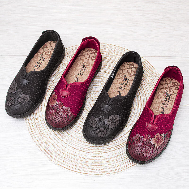TAIHEYUAN Old Beijing Cloth Shoes Spring and Autumn Women's Lightweight Comfortable Breathable Flats Non-slip Soft Sole Middle-aged and Elderly Mom Embroidered Shoes