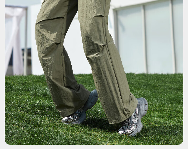 ESE-Y Quick-Dry Cooling Cargo Pants for Women, 2025 Summer New Style, Sun Protection Thin Wide-Leg Loose Paratrooper Pants, Gray And White, Size 28 43