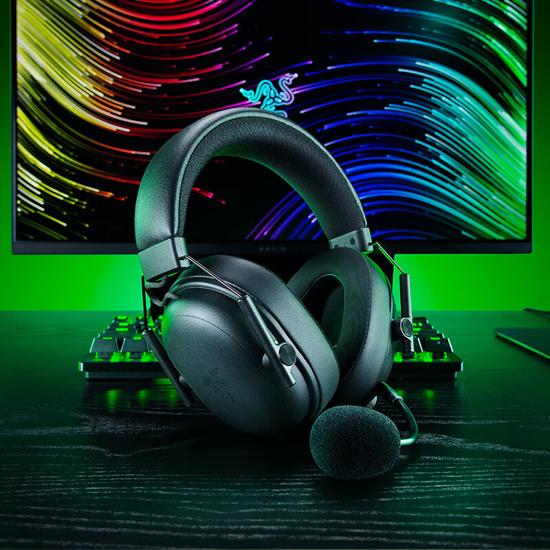 Razer BlackShark V3 Wireless Over-Ear Gaming Headset with Microphone, Three-Mode THX Audio, Detachable Microphone, Triangular Design, Official EQ Adjustment for CSGO And PUBG, Black