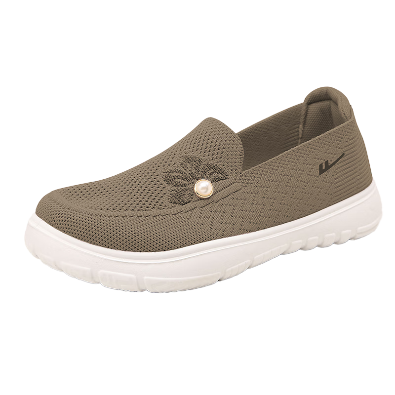 Warrior Old Beijing Cloth Shoes Comfortable Soft Sole Non-Slip Walking Shoes for Elderly Women Ages 60-70, Mom Shoes 1767 Brown Size 37