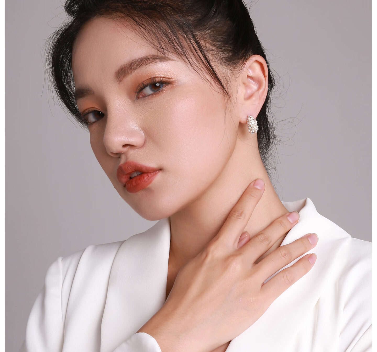 New Year Niche Unique Imitation Pearl Stud Earrings for Women, Elegant And High-End Ear Rings, 2025 New Style Earrings, Birthday Gift 3